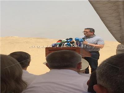 وزير الآثار يتفقد مقبرة «خوى» بسقارة ويعلن عن كشفين بالأقصر في يوم التراث