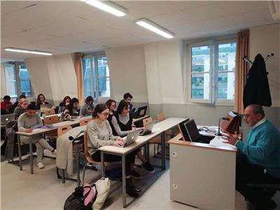 أستاذ بالأزهر يلقي محاضرة حول الحوار الإسلامي المسيحي بجامعة السوربون