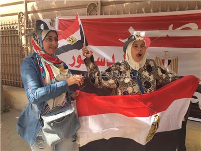 التعديلات الدستورية 2019|  "زغاريد" داخل لجان الاستفتاء فى مصر الجديدة