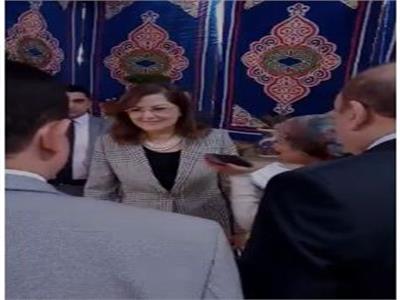 وزيرة التخطيط تدلى بصوتها فى مدرسة الشهيد مصطفي يسري بمصر الجديدة