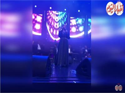 فيديو | لمياء الزايدي تتألق بأغاني كوكب الشرق في حفل سميرة سعيد 
