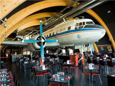 صور.. كيف تحولت 8 طائرات إلى مطاعم شهيرة