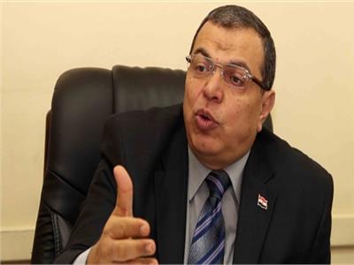 وزير القوى العاملة لمائدة «أخبار اليوم» للحوار: إعادة هيكلة الأجور هدية الرئيس لعمال مصر