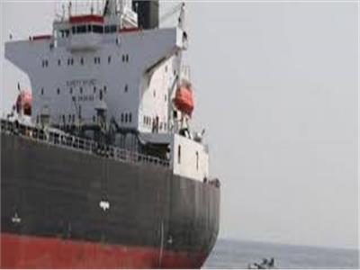 عمان تعرب عن أسفها ورفضها لتخريب السفن التجارية قبالة سواحل الإمارات