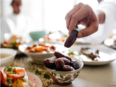نصائح تجنبك الشعور بالجوع والإرهاق  في نهار رمضان