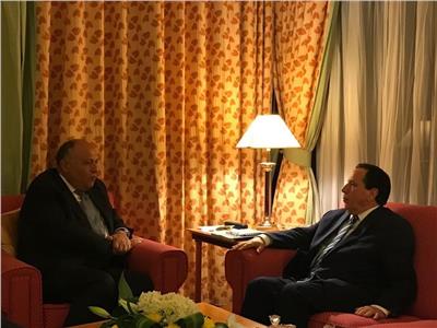 وزير الخارجية يلتقي نظيره التونسي على هامش مؤتمر القمة الإسلامي