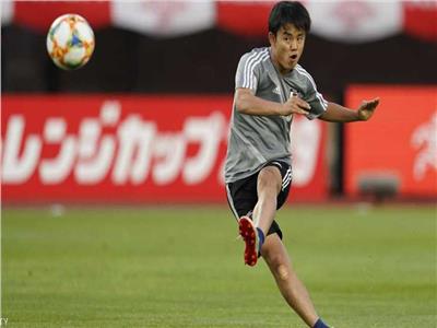 الصحف الإسبانية تبرز تعاقد ريال مدريد مع الياباني «تاكيفوسا كوبا»