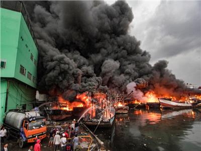مخاوف من مقتل 25 على الأقل في حريق بمصنع في إندونيسيا