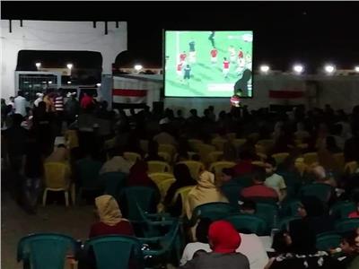 توافد الآلاف بدمياط على مراكز الشباب لمشاهدة مباراة المنتخب   