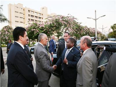 رئيس دولة موزمبيق يزور القومي للمياه لبحث التعاون المائي