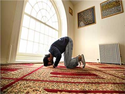 ما حكم من نسى ركنا من أركان الصلاة كالركوع؟.. «البحوث الإسلامية» تجيب