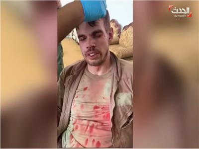 شاهد| طيار أمريكي في يد الجيش الوطني الليبي بعد سقوط طائرته