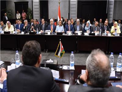 تعزيز التعاون بين مصر والأردن في المجال الاستثماري