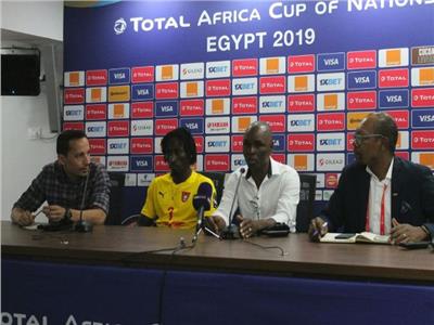 أمم إفريقيا 2019| مدرب غينيا بيساو يشكر لاعبيه بعد الخروج من «الكان»