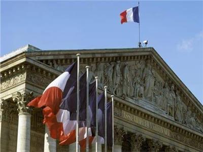 فرنسا تقر مشروع قانون لمكافحة خطاب الكراهية عبر الإنترنت