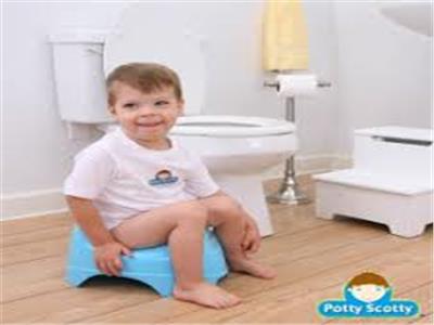 خطوات بسيطة وسهلة لتعويد طفلك دخول الحمام 