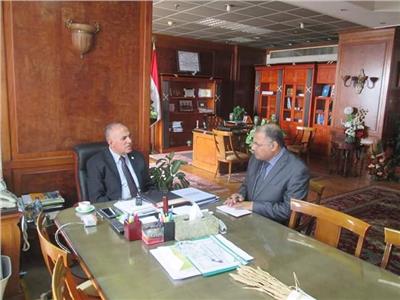 وزير الري يتابع تكليفات السيسي بإيجاد مساحات استصلاح جديدة للشباب بالصعيد