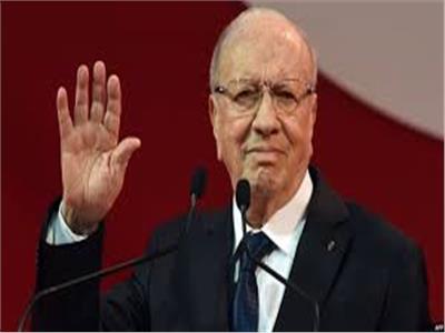 أليسا تواسي الشعب التونسي في وفاة «السبسي»