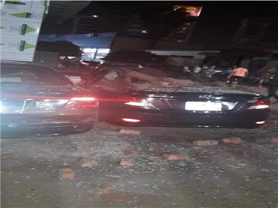 إصابة طالبين وتحطم 3 سيارات في إنهيار سور برج بالزقازيق