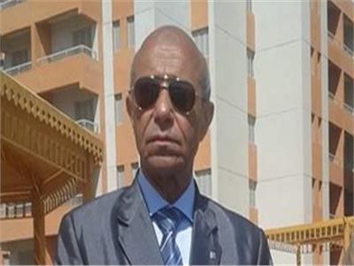 رئيس «ملوي» يتفقد الخدمات الطبية بالمستشفى العام 