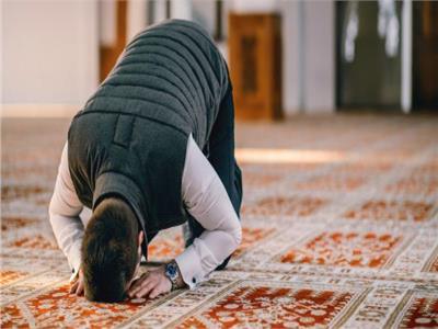 ما هي الأوقات التي تكره فيها الصلاة؟.. «المفتي السابق» يجيب