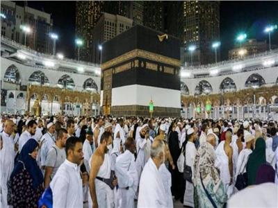 السعودية تحدد 300 ريال لتأشيرات العمرة والحج والزيارة
