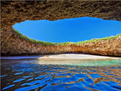 تعرف على «شاطئ الحب» أحد عجائب الطبيعة في جزر ماريتا |صور 