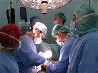 التحقيق مع طبيب «نساء والتوليد» ترك «فوطة» في بطن مريضة بالشرقية