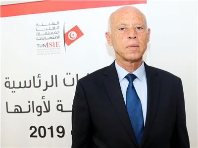 انتخابات تونس| يرى السلطة «بلاء وابتلاء».. من هو قيس سعيد مرشح الإعادة؟ 