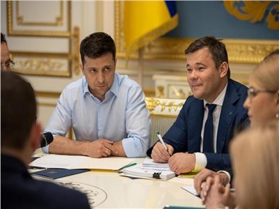 مكتب الرئيس الأوكراني: الاتصالات مع بوتين تعطي الأمل بالسلام في دونباس