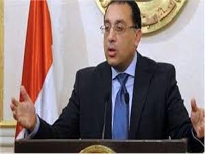 مدبولي و 6 وزراء يتفقدون وحدة صحة الكويت ببورسعيد
