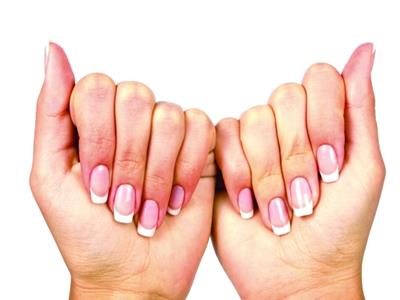 7 دلالات على حالتك الصحية من خلال أظافر اليد