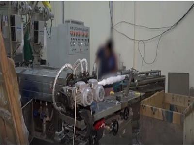 فيديو| ضبط صاحب مصنع «فلاتر مياه» بدون ترخيص في القاهرة