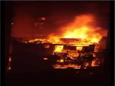 حريق يلتهم شاليه بمنطقة ميامي في الإسكندرية