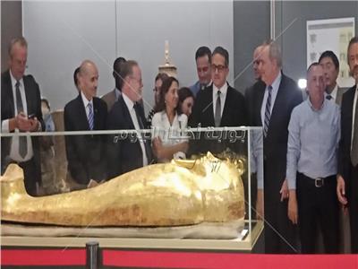 السفير الأمريكي «توماس جولدبرجر» سعيد بعودة تابوت «نجم عنخ» لمصر