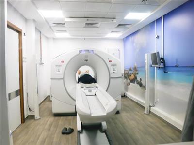 جنوب إفريقيا: جهاز جديد للعلاج الإشعاعي للسرطان يعالج 40 مريضا في اليوم