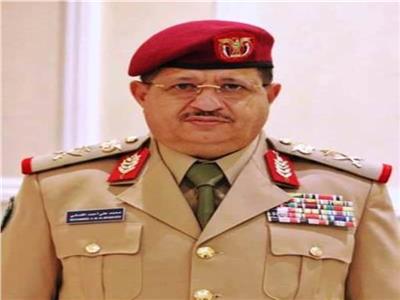 وزير الدفاع اليمني: المعركة تفرض على الجميع توحيد الجهود لبناء دولة اتحادية