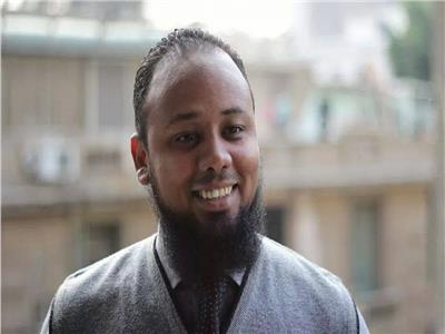 عاجل| المحامي محمد الباقر يشيع جنازة والده في حراسة الداخلية