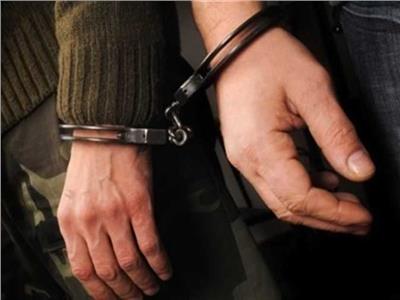 ضبط 71 متهمًا بالاتجار في المخدرات والأسلحة النارية بالجيزة
