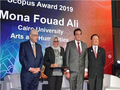 رئيس جامعة القاهرة يشيد بفوز أساتذة بجوائز «سكوبس» العالمية