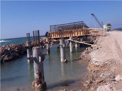 صور| الآثار: إنجاز 30٪ من مشروع حماية الشواطئ حول قلعة قايتباي بالإسكندرية