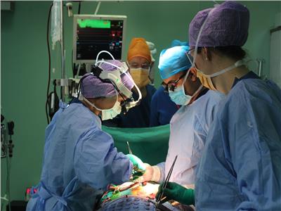 وفد هولندي يُجري 6 عمليات قلب مفتوح ناجحة بمستشفى قنا الجامعي