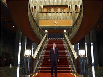 فيديو| رئيسة حزب تركي تفضح أردوغان: نفقات قصره في أسبوع تكفي بناء مستشفى