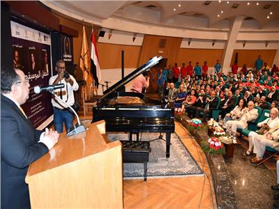 جامعة حلوان تشهد حفلا فنيا حول « تلاقي الثقافات عبر الموسيقى» 