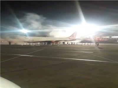 وزير الطيران يشكر العاملين بمطار شرم الشيخ لتعاملهم باحترافية مع حريق طائرة أوكرانية