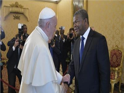 البابا فرنسيس يستقبل رئيس جمهورية أنجولا 