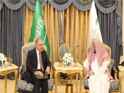 سفير مصر في الرياض يلتقي النائب العام السعودي لبحث القضايا المشتركة