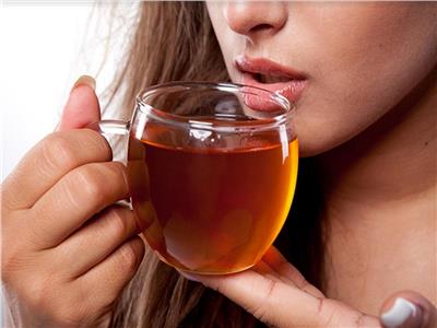 دراسة: النساء اللاتي يشربن كوبين شاي يوميًا يتمتعن بحياة أطول
