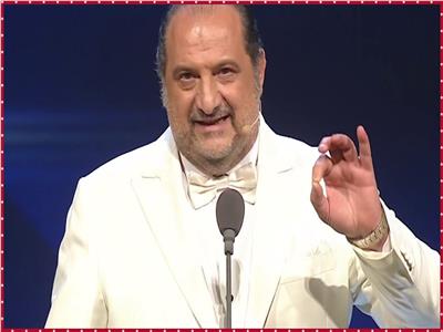 «امضي».. خالد الصاوي يقدم «سكيتش الممثل والمنتج» بافتتاح «القاهرة السينمائي»
