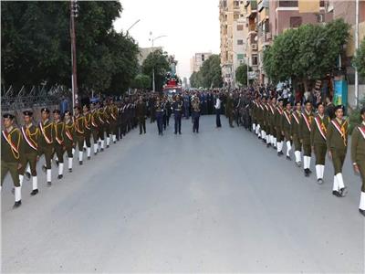 محافظ سوهاج يتقدم الجنازة العسكرية للعميد خالد الشريف